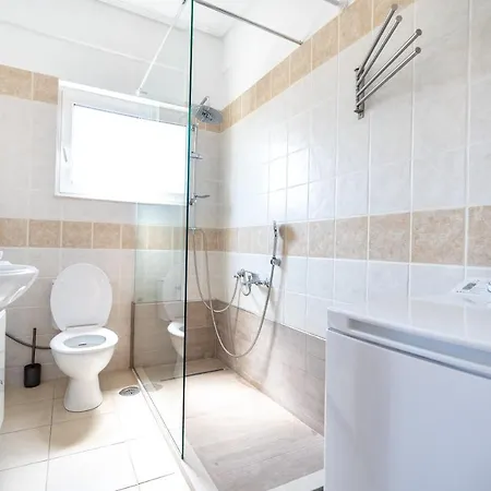 Koropi 3 Bedroom Luxurious Apartment 5 Pers- Angel House Exterior photo